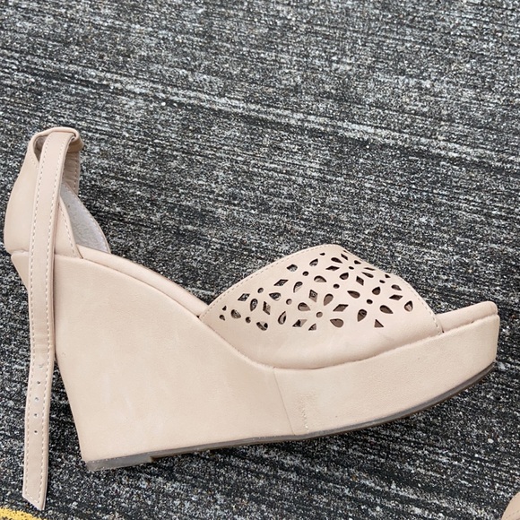 Top Moda Wedge - Picture 4 of 4